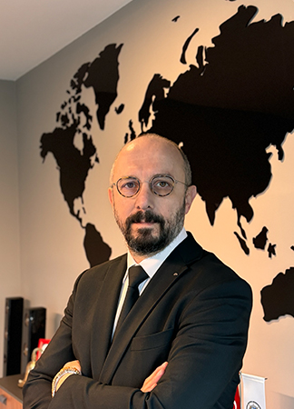 Şinasi Onur